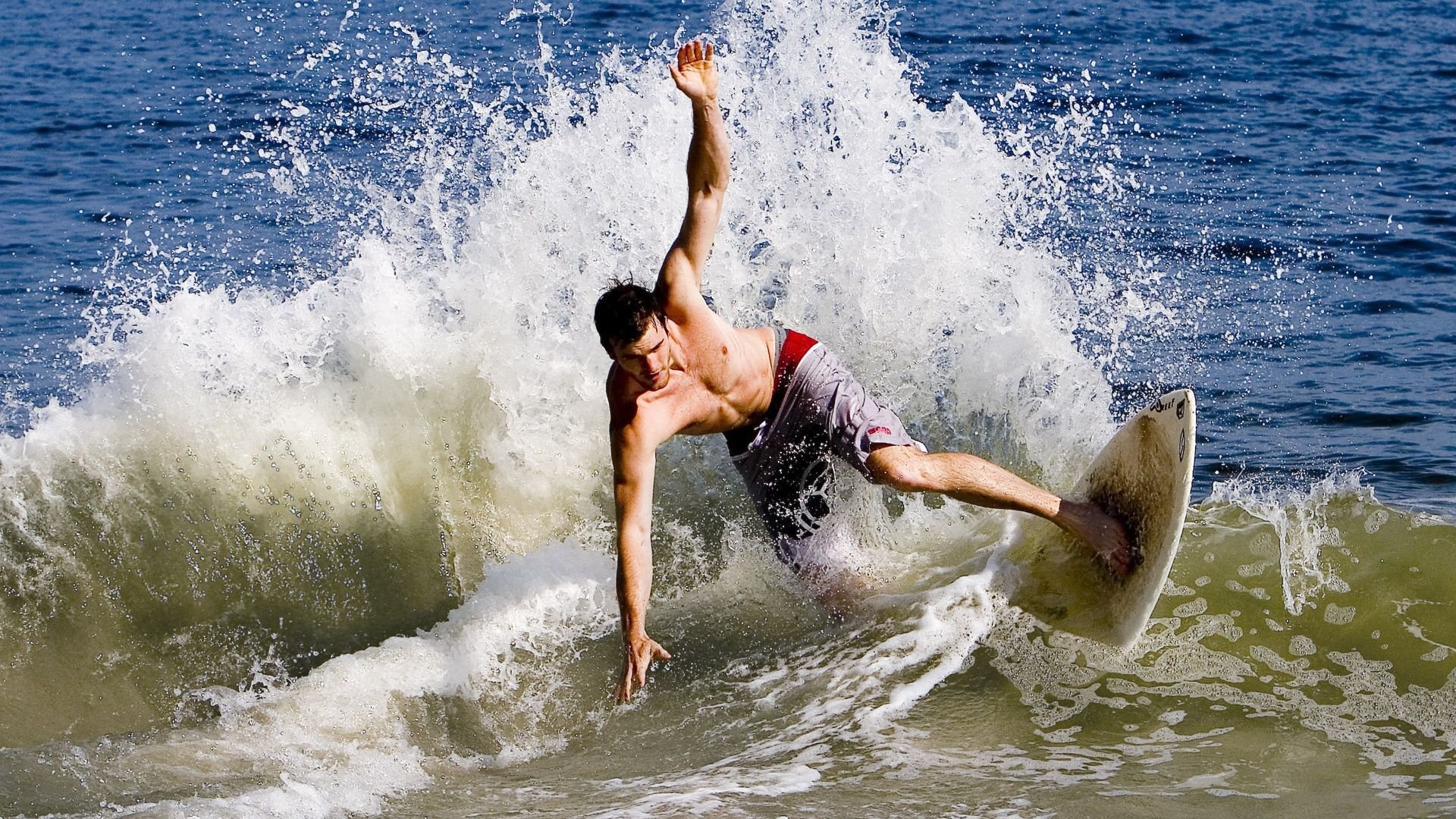 中超球队中场组织能力得到提升，中超 中场